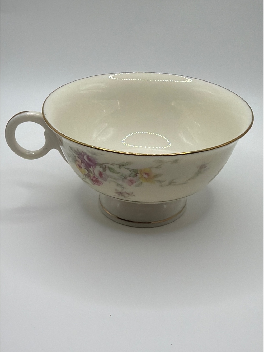 Theodore Haviland Gloria Pedestal Tea Cup with Floral Pattern and Gold Trim